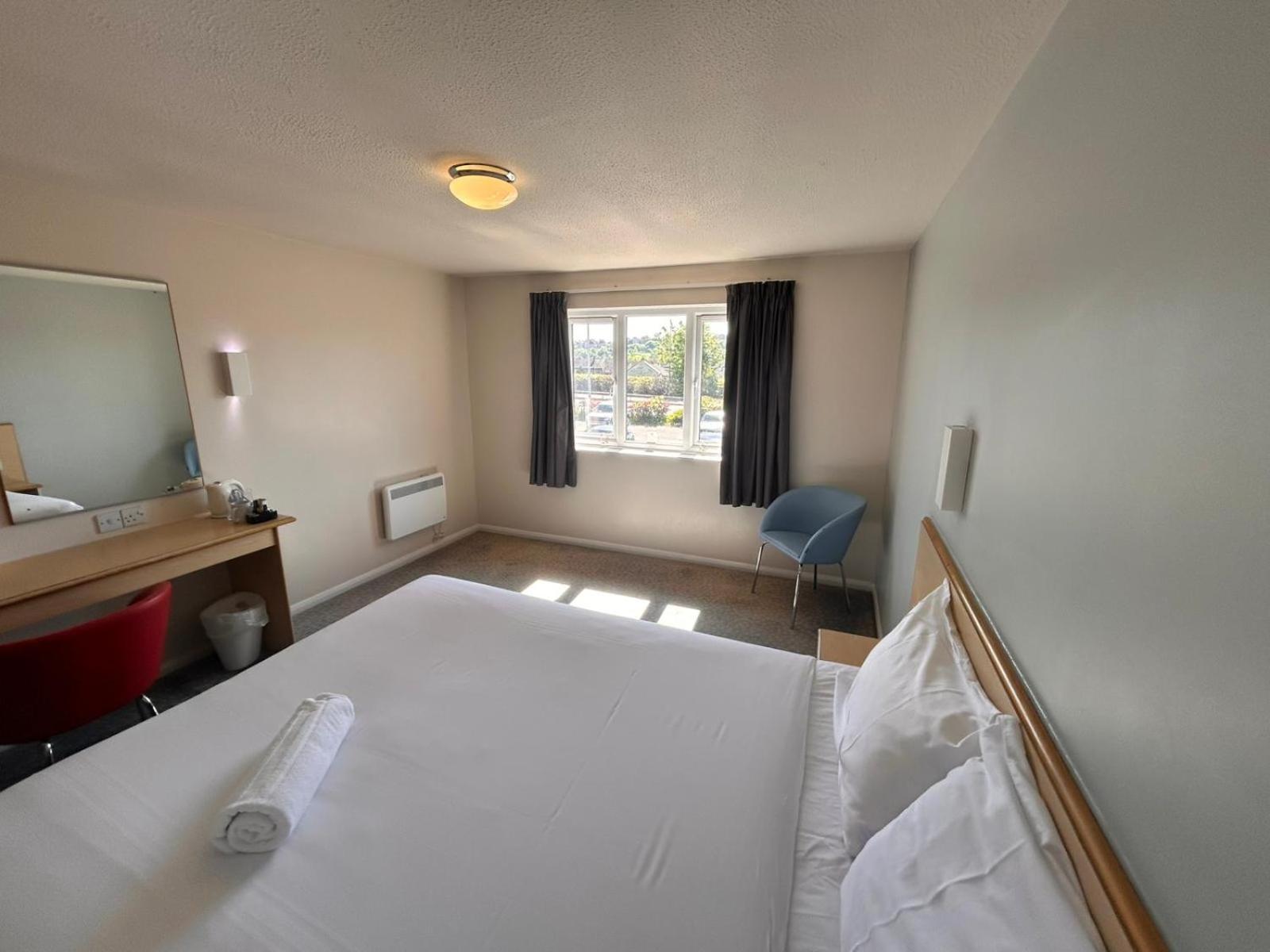 Go2 Dundee Camperdown Hotel Free Car Park Экстерьер фото
