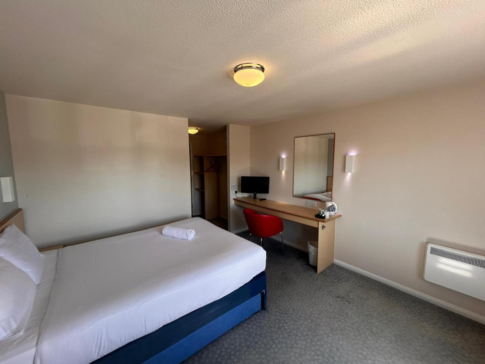 Go2 Dundee Camperdown Hotel Free Car Park Экстерьер фото